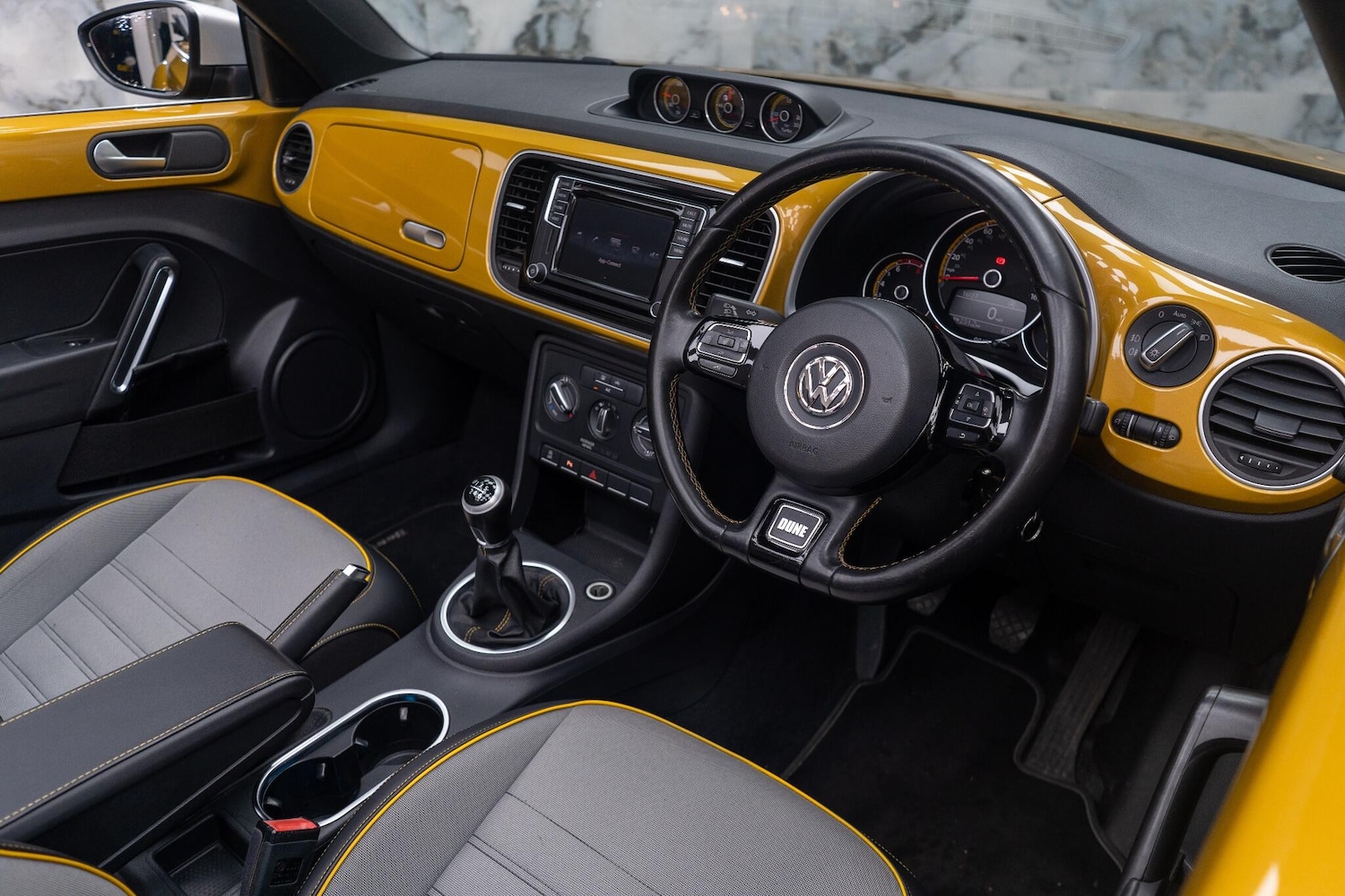 Used Volkswagen Beetle 2017 for sale - 76656991: Photo 35