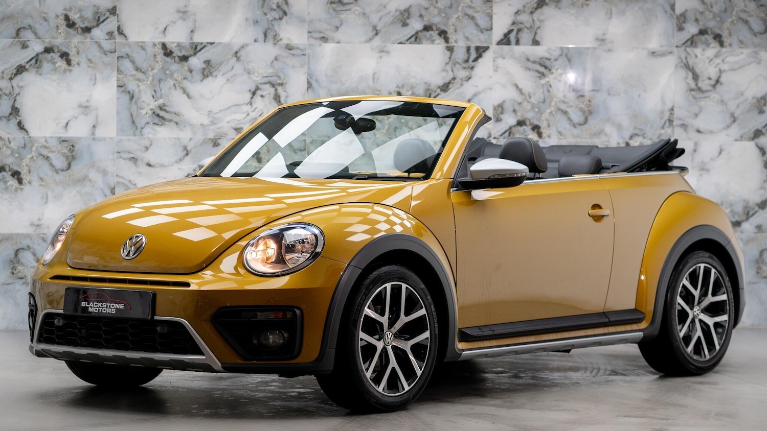 Used Volkswagen Beetle 2017 for sale - 76656991: Photo 7