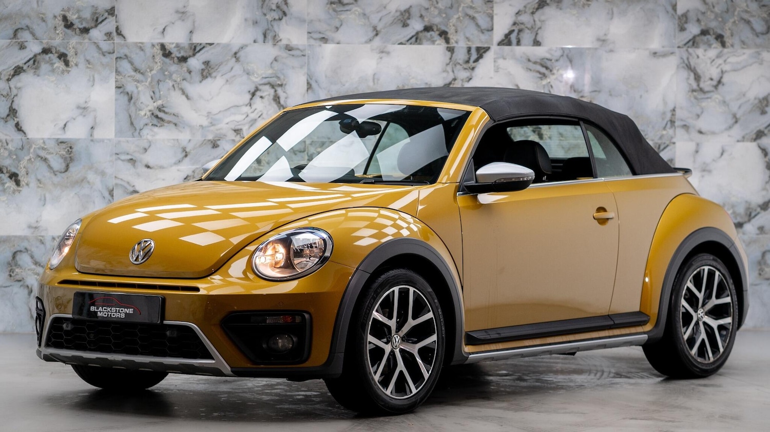 Used Volkswagen Beetle 2017 for sale - 76656991: Photo 8