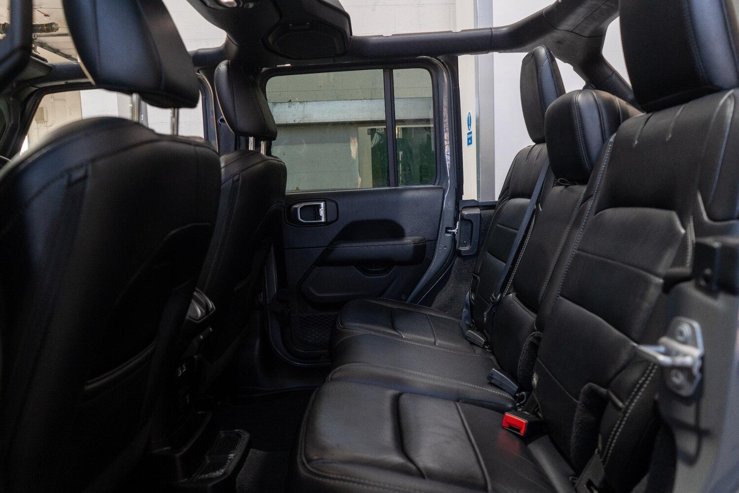 Used Jeep Wrangler 2018 for sale - 77969899: Photo 16