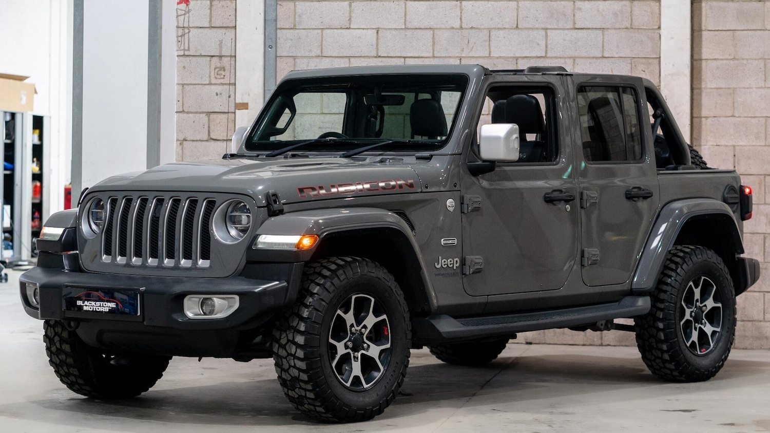 Used Jeep Wrangler 2018 for sale - 77969899: Photo 3