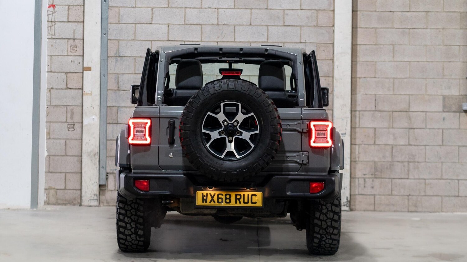 Used Jeep Wrangler 2018 for sale - 77969899: Photo 5