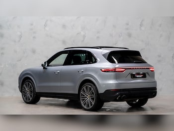 Used Porsche Cayenne 2020 for sale - 78573600: Photo
