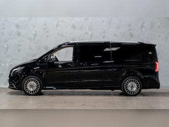 Used Mercedes-Benz V-Class 2022 for sale - 79609703: Photo