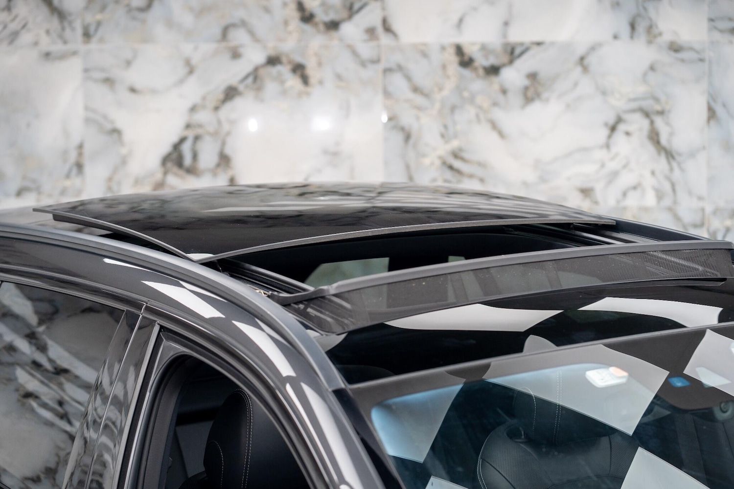 Used Mercedes-Benz E Class 2021 for sale - 76990632: Photo 2