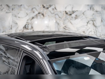 Used Mercedes-Benz E Class 2021 for sale - 76990632: Photo