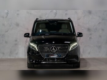 Used Mercedes-Benz V-Class 2019 for sale - 78822821: Photo