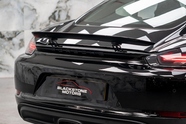 Used Porsche 718 Cayman 2024 for sale - 76239136: Photo 12