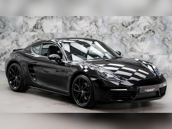 Used Porsche 718 Cayman 2024 for sale - 76239136: Photo 2