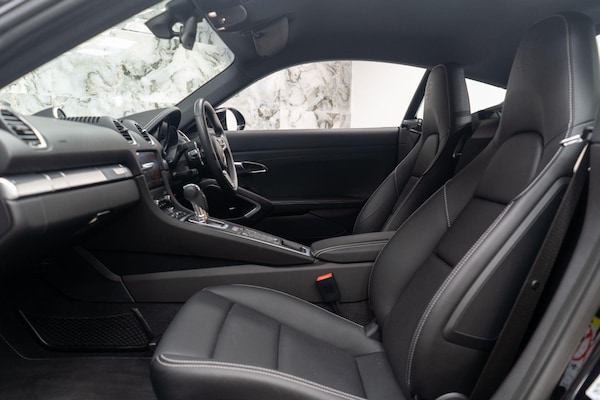 Used Porsche 718 Cayman 2024 for sale - 76239136: Photo 34