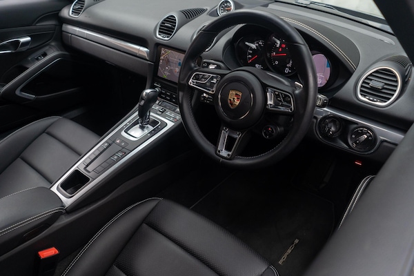 Used Porsche 718 Cayman 2024 for sale - 76239136: Photo 41