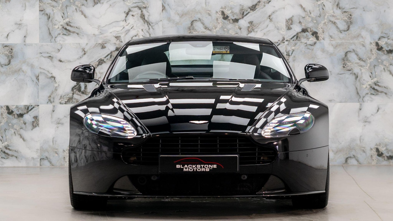 Used Aston Martin Vantage for sale - 77550252: Photo 2