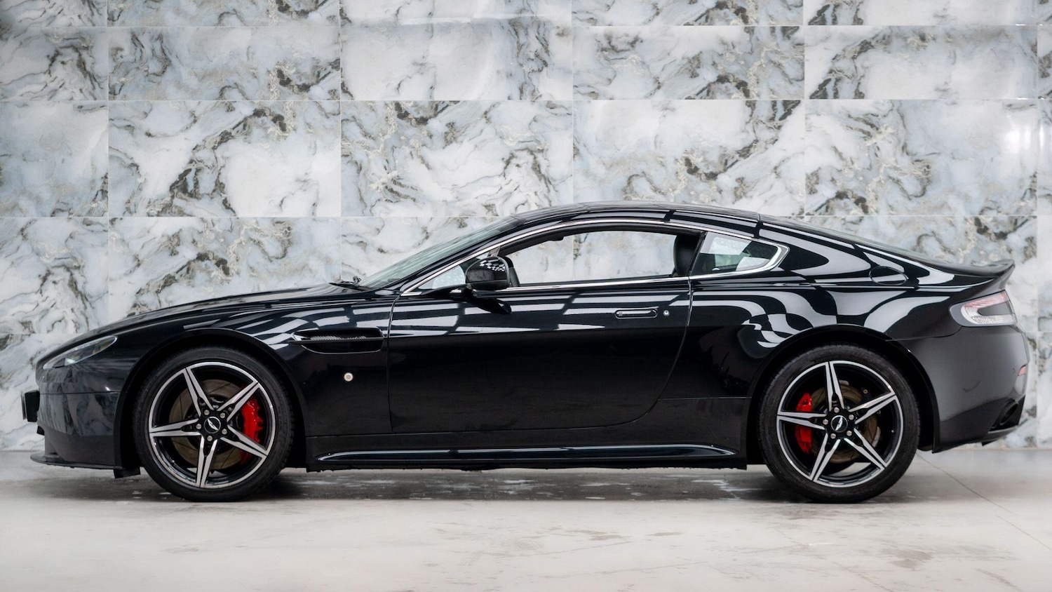 Used Aston Martin Vantage for sale - 77550252: Photo 8