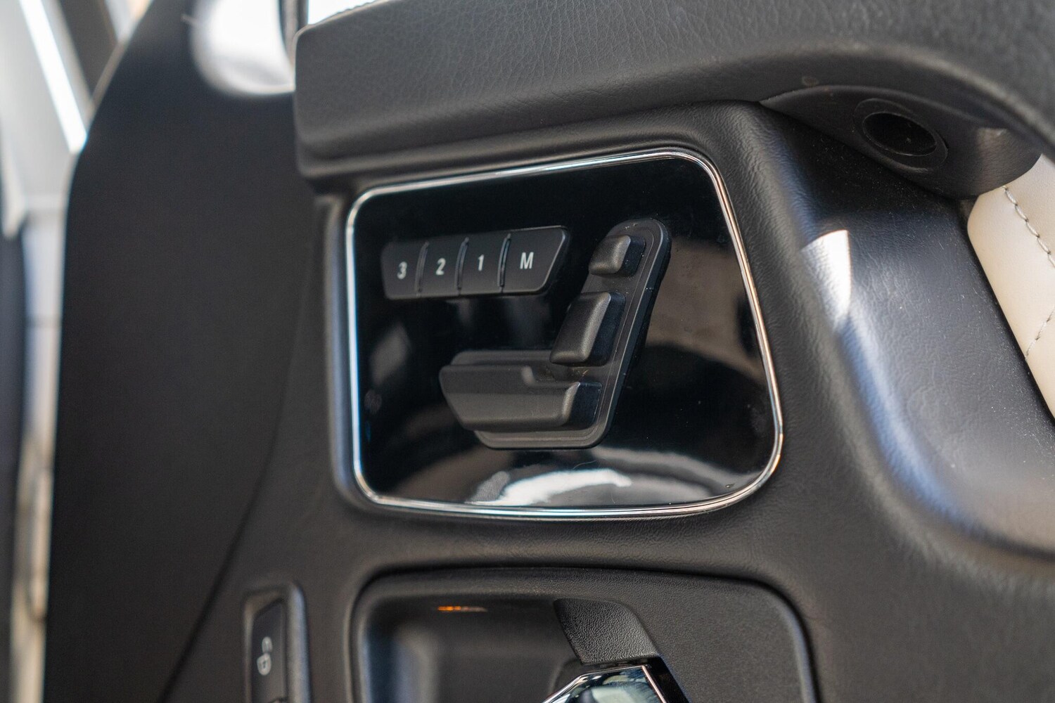 Used Mercedes-Benz G Class 2016 for sale - 77633589: Photo 32