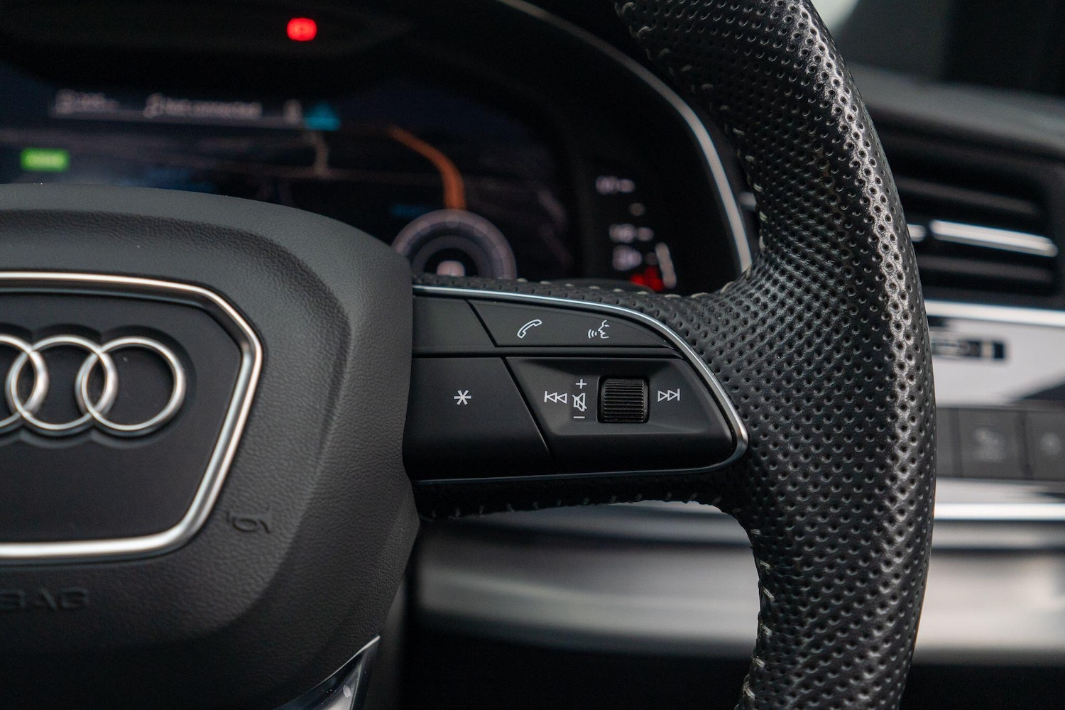 Used Audi Q7 2020 for sale - 76388524: Photo 34