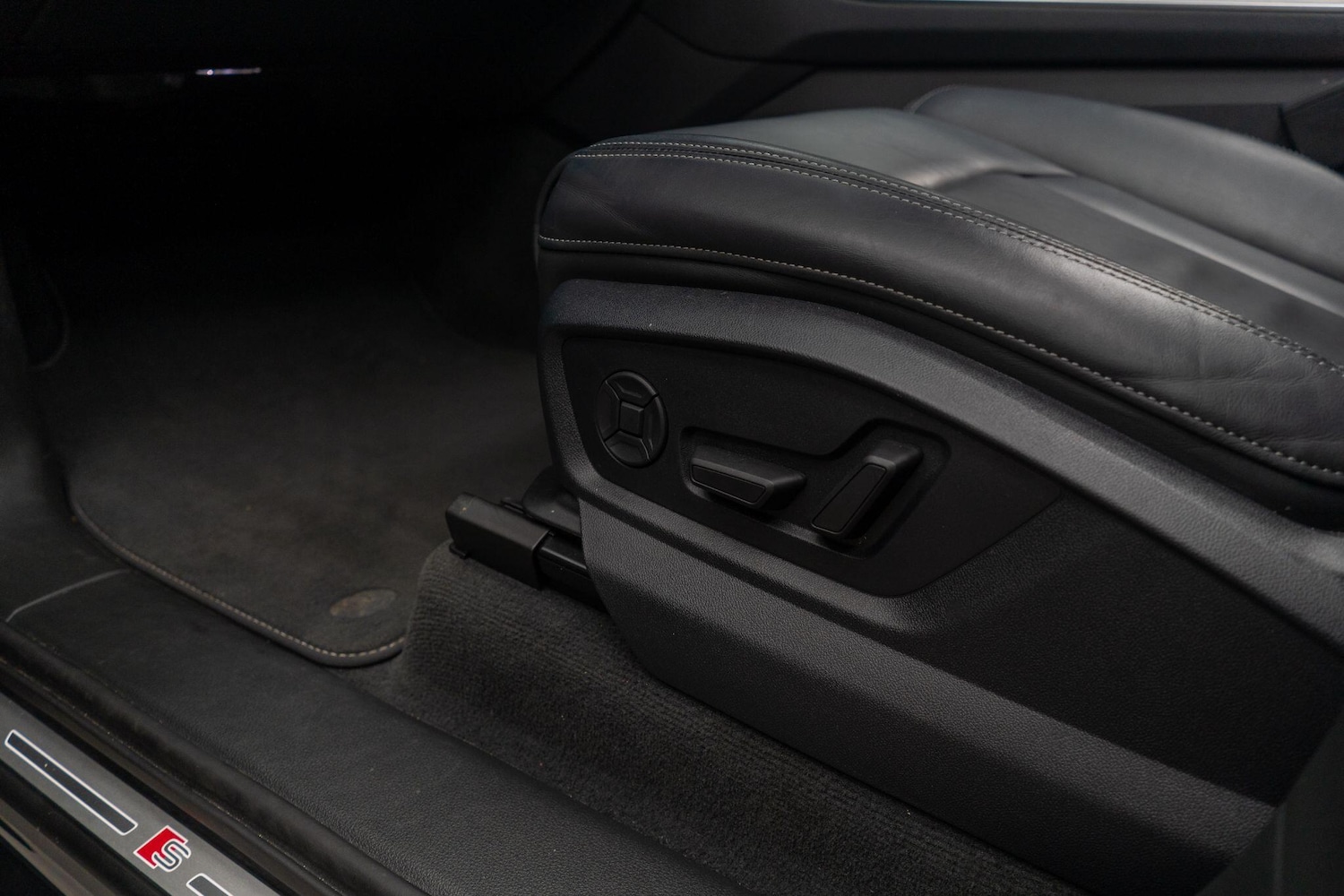 Used Audi Q7 2020 for sale - 76388524: Photo 40