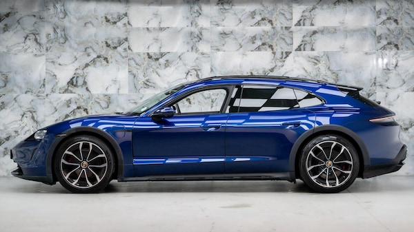 Used Porsche Taycan 2021 for sale - 76259309: Photo 10