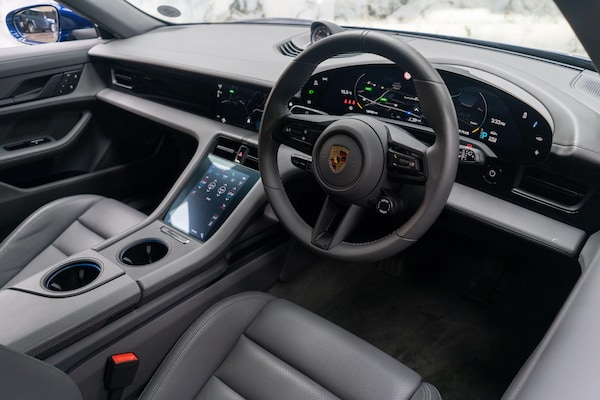 Used Porsche Taycan 2021 for sale - 76259309: Photo 11