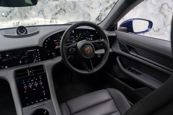 Used Porsche Taycan 2021 for sale - 76259309: Photo 13