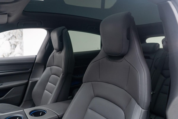 Used Porsche Taycan 2021 for sale - 76259309: Photo 16