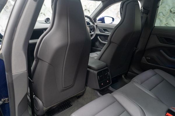 Used Porsche Taycan 2021 for sale - 76259309: Photo 19