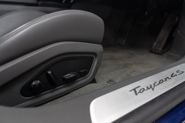 Used Porsche Taycan 2021 for sale - 76259309: Photo 32