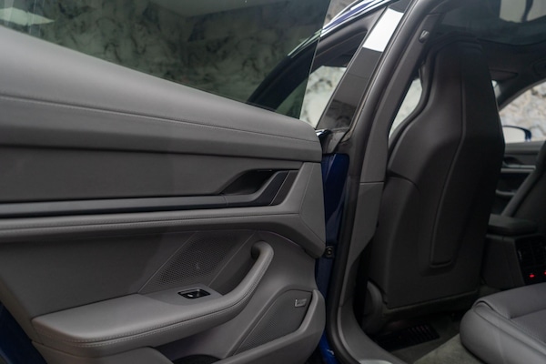 Used Porsche Taycan 2021 for sale - 76259309: Photo 40