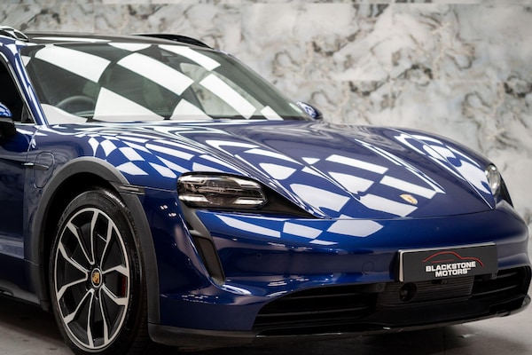 Used Porsche Taycan 2021 for sale - 76259309: Photo 41
