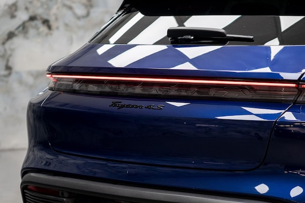 Used Porsche Taycan 2021 for sale - 76259309: Photo 45