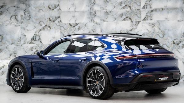 Used Porsche Taycan 2021 for sale - 76259309: Photo 6