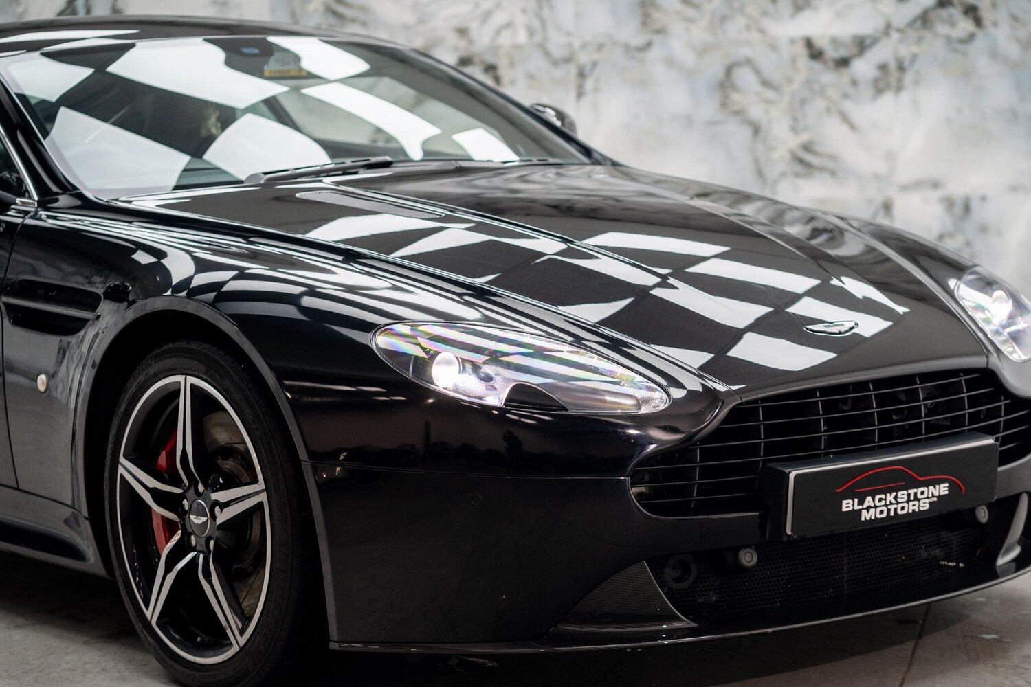 Used Aston Martin Vantage for sale - 77882904: Photo 25