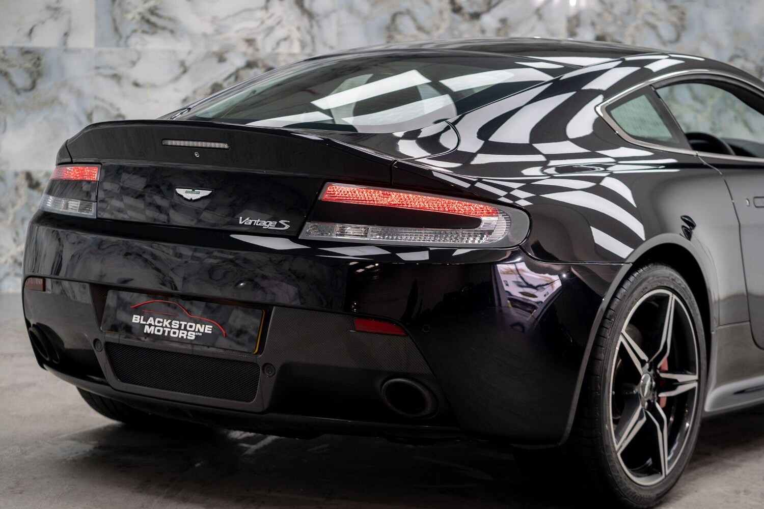 Used Aston Martin Vantage for sale - 77882904: Photo 28