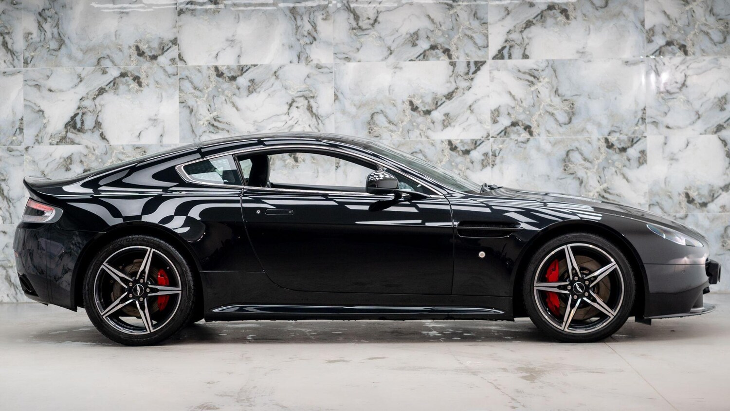 Used Aston Martin Vantage for sale - 77882904: Photo 7