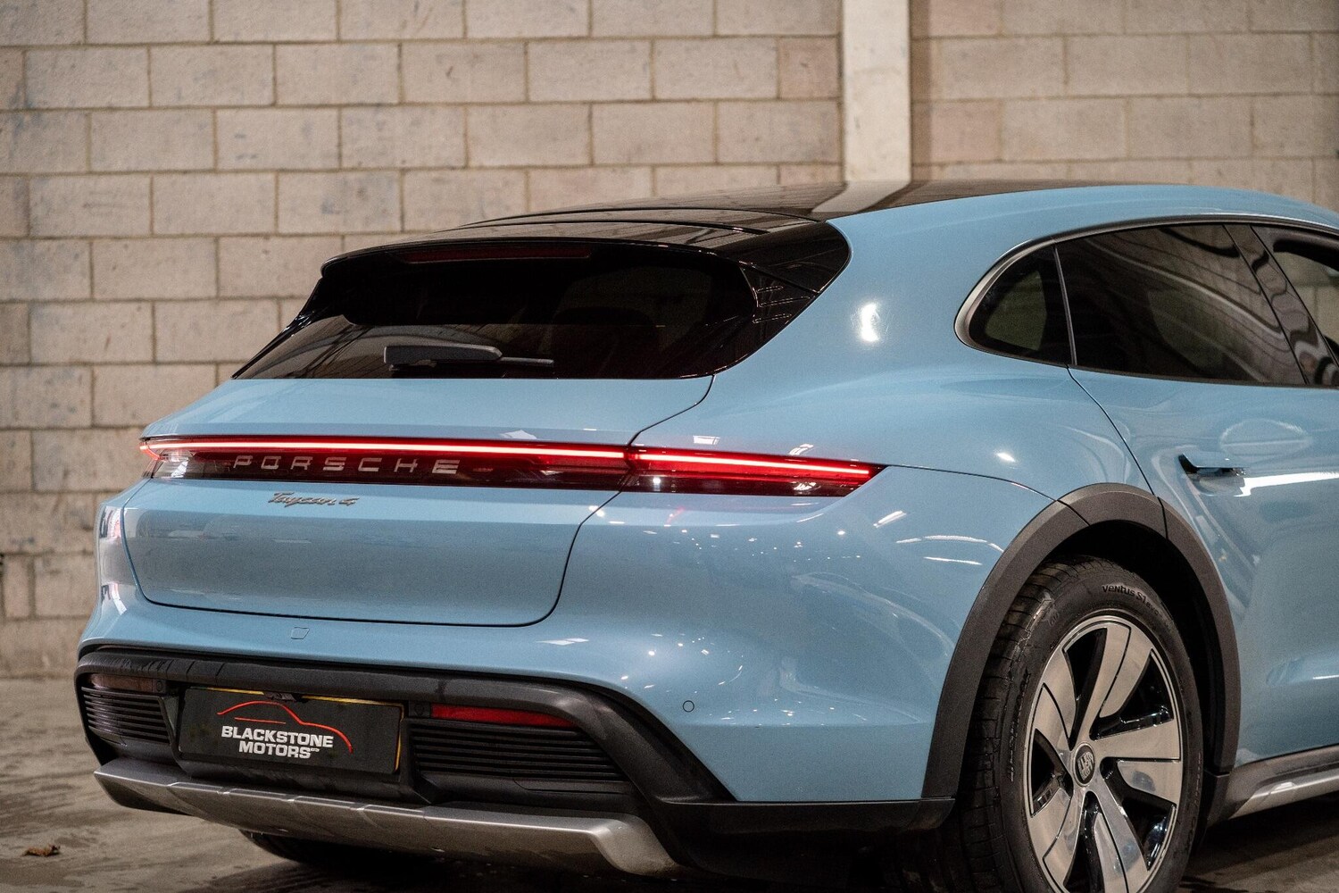 Used Porsche Taycan for sale - 77823623: Photo 11