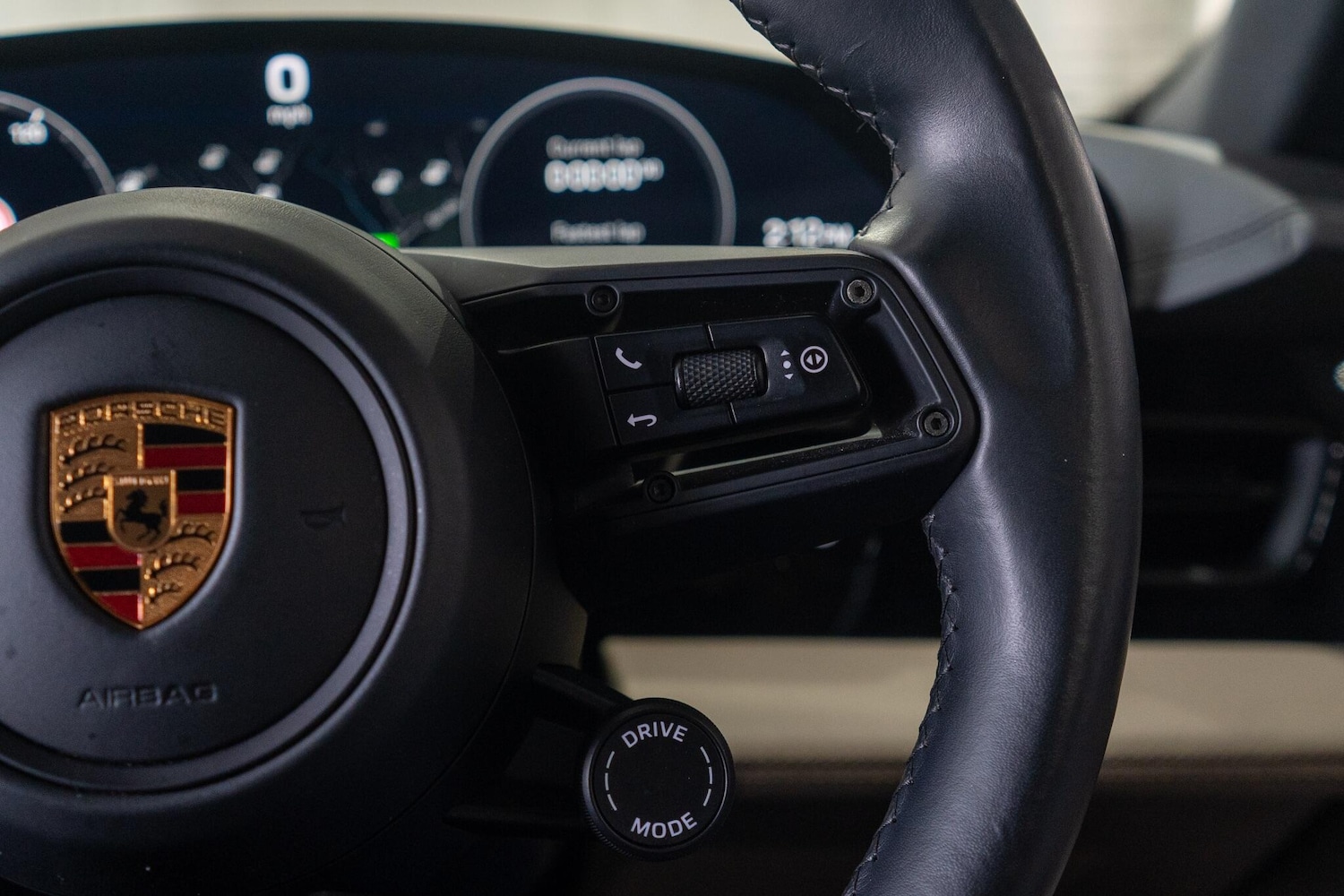 Used Porsche Taycan for sale - 77823623: Photo 16