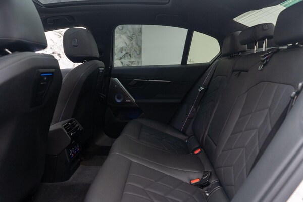 Used BMW i5 2023 for sale - 75478169: Photo 17
