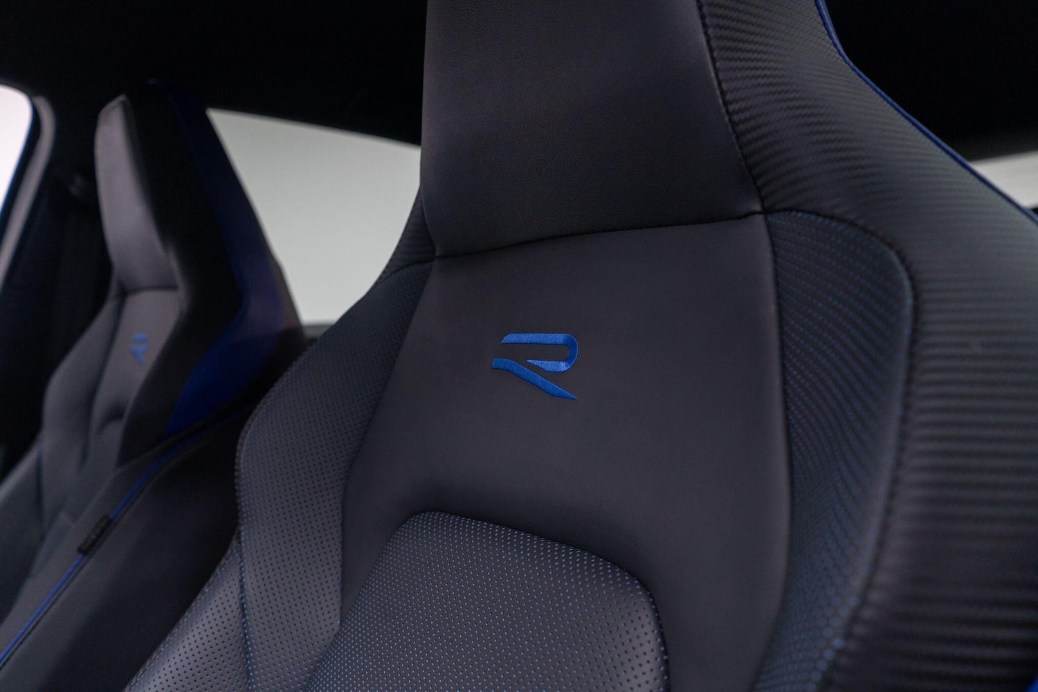 Used Volkswagen Golf 2023 for sale - 76976371: Photo 2