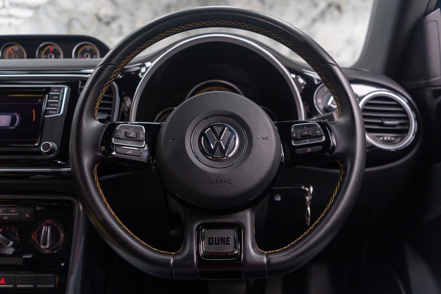 Used Volkswagen Beetle 2018 for sale - 76658153: Photo 25