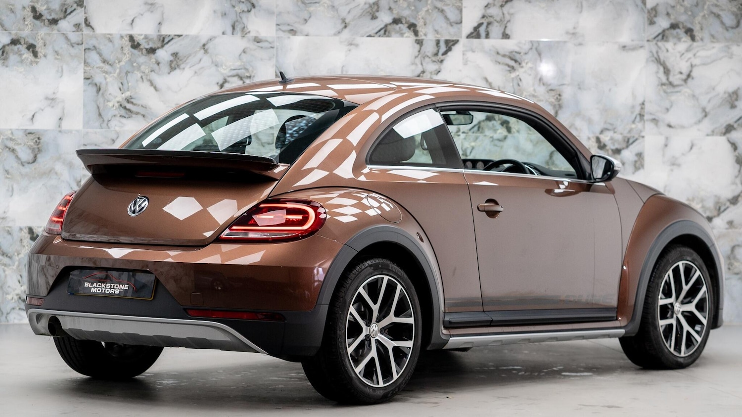 Used Volkswagen Beetle 2018 for sale - 76658153: Photo 6