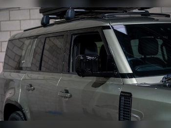 Used Land Rover Defender 130 2024 for sale - 77670297: Photo