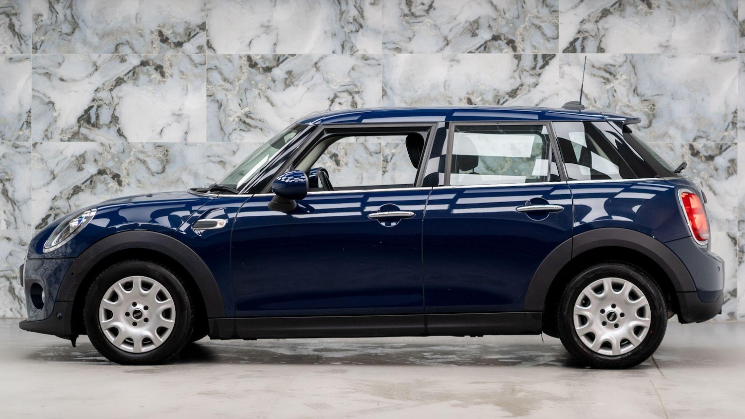 Used MINI Hatch 2018 for sale - 77387667: Photo 8