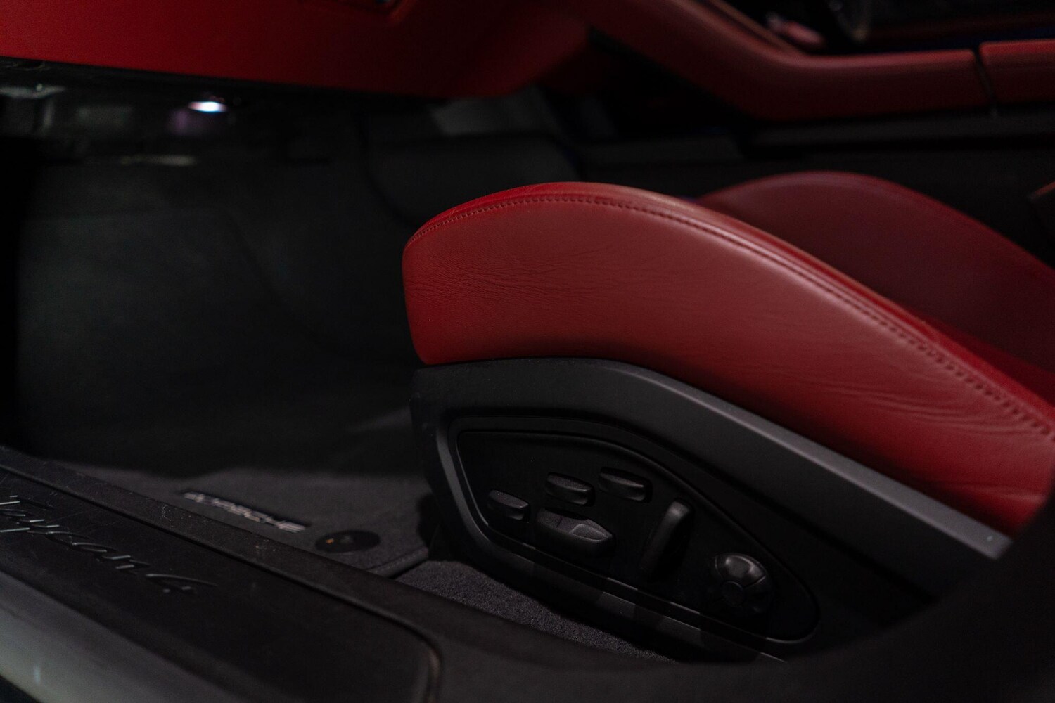 Used Porsche Taycan for sale - 78214126: Photo 34