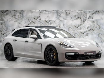 2018 (18) - 4.0 V8 Turbo S E-Hybrid 5dr PDK