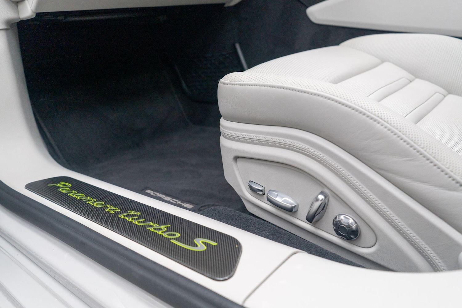 Used Porsche Panamera 2018 for sale - 77229675: Photo 40