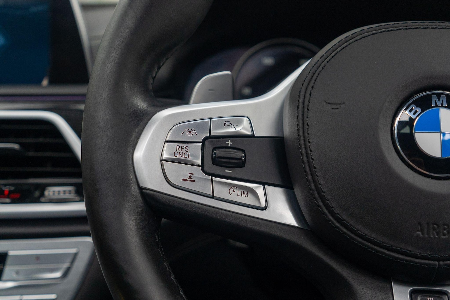 Used BMW 7 Series 2018 for sale - 77550233: Photo 37