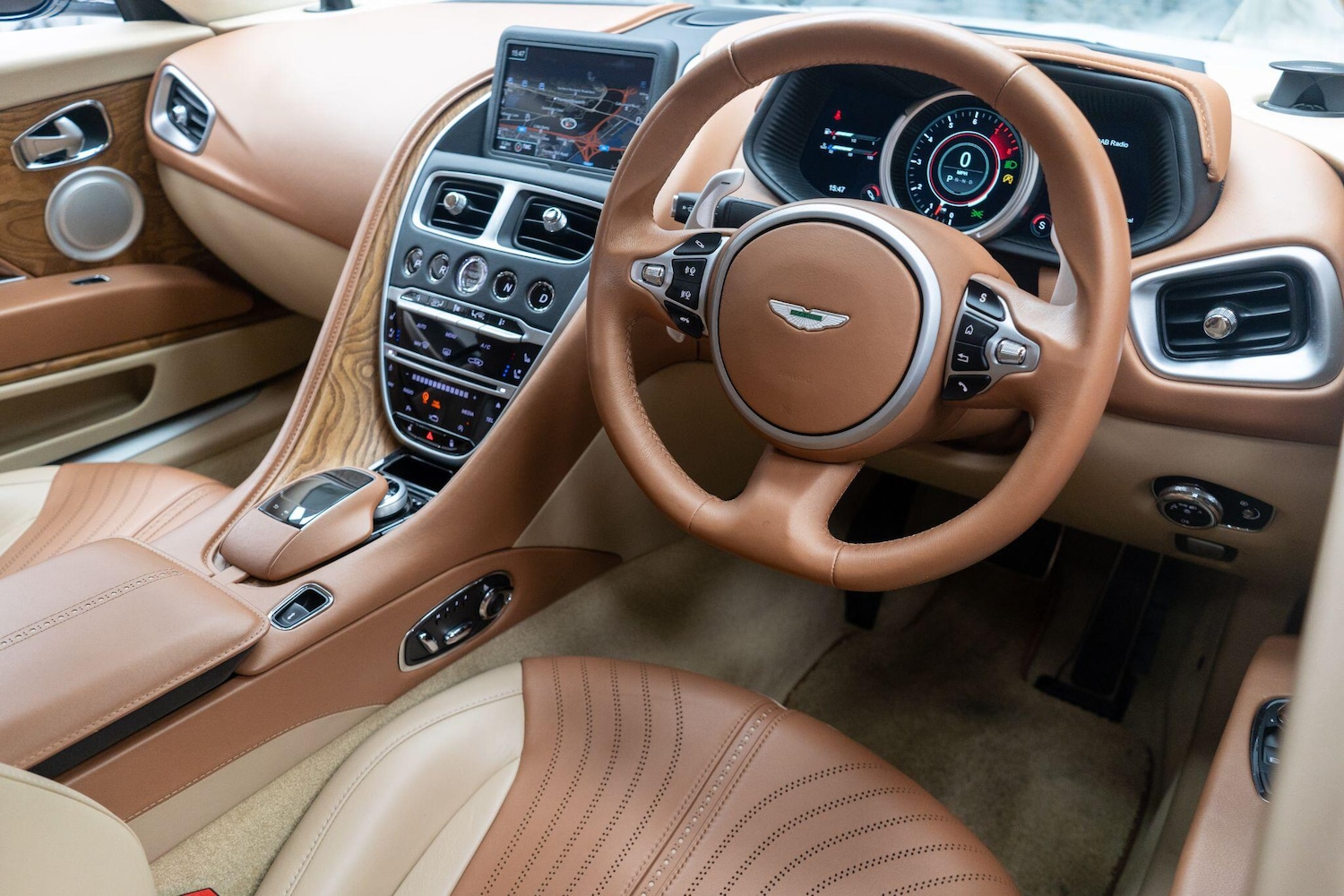 Used Aston Martin DB11 for sale - 76994804: Photo 11