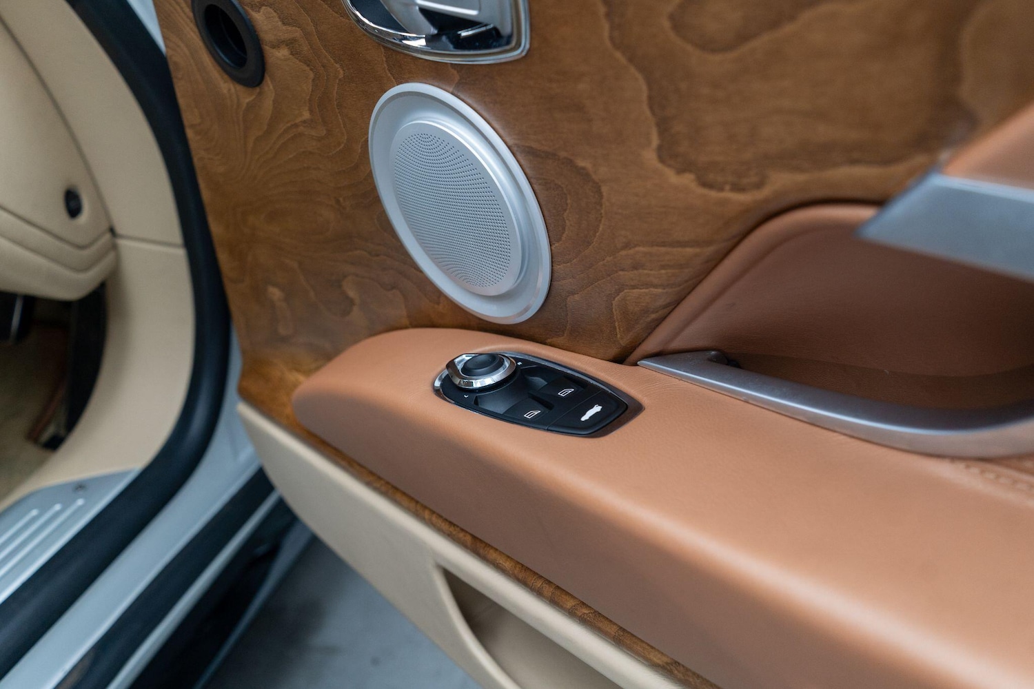 Used Aston Martin DB11 for sale - 76994804: Photo 33