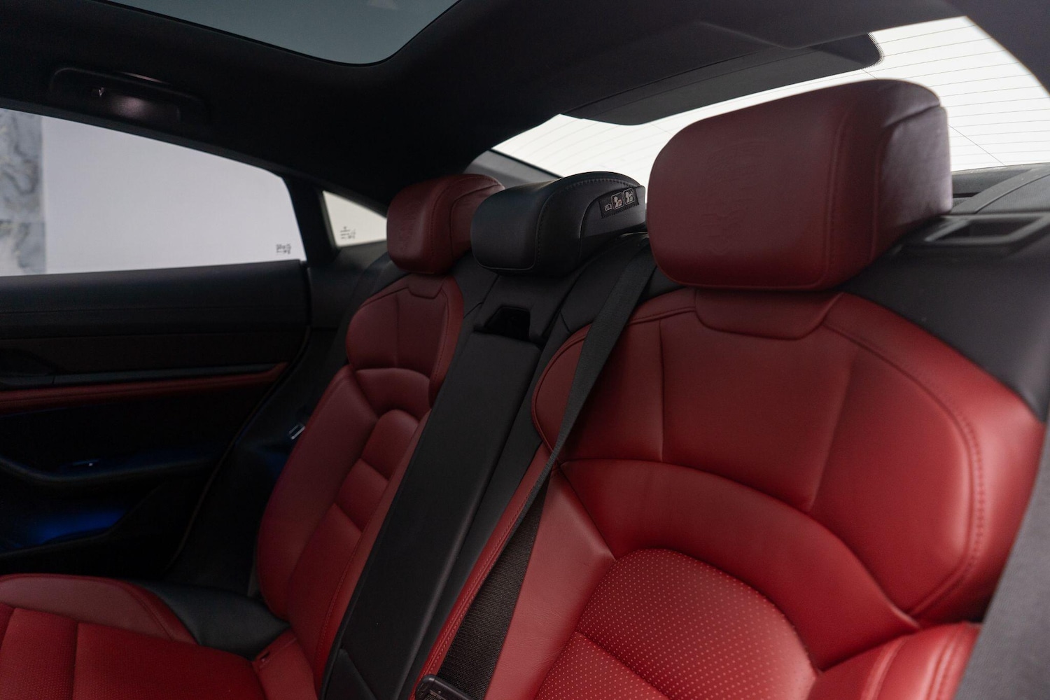Used Porsche Taycan 2020 for sale - 76151618: Photo 17