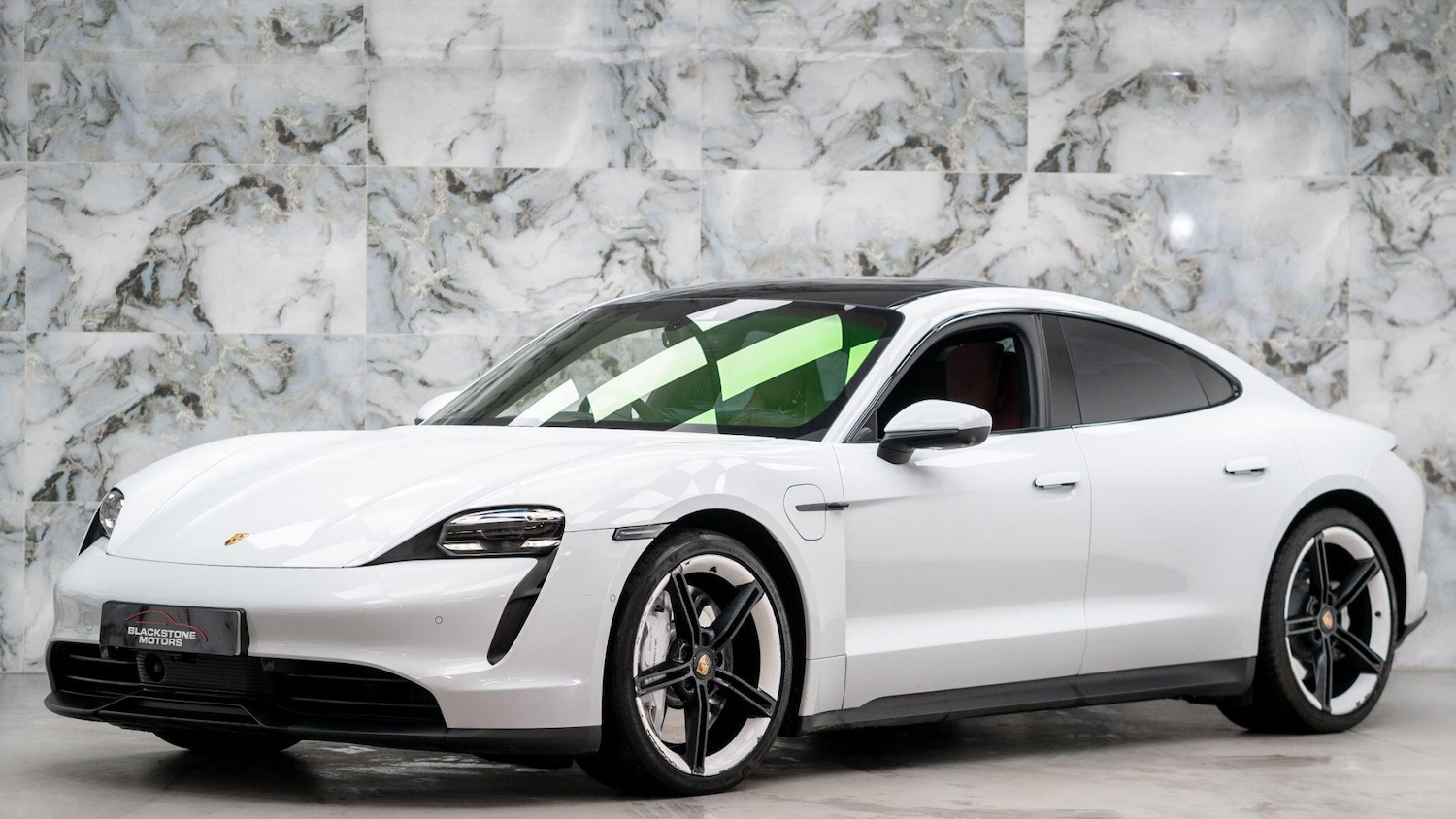 Used Porsche Taycan 2020 for sale - 76151618: Photo 4