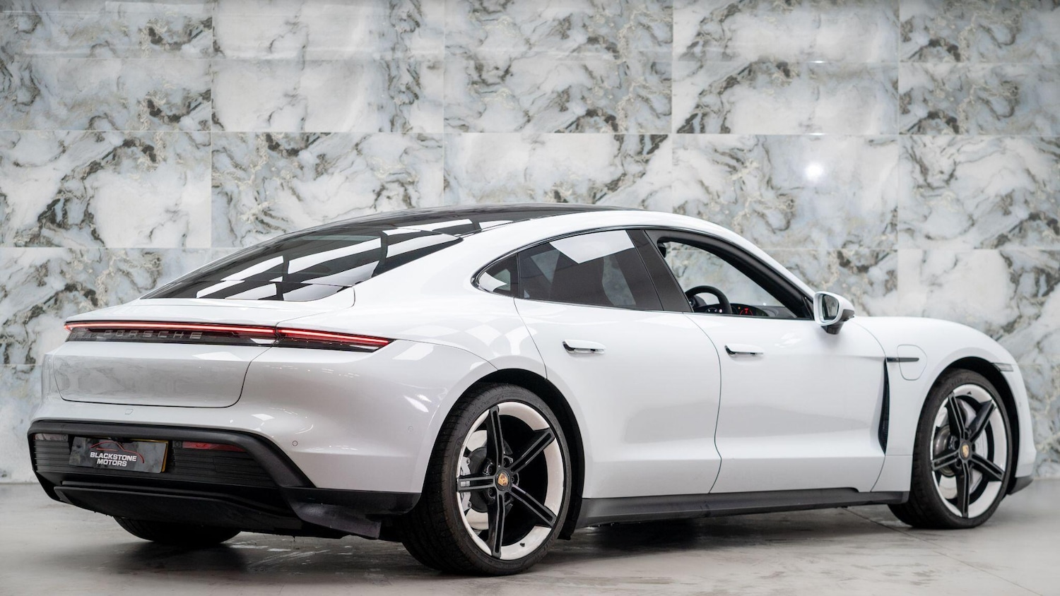Used Porsche Taycan 2020 for sale - 76151618: Photo 7